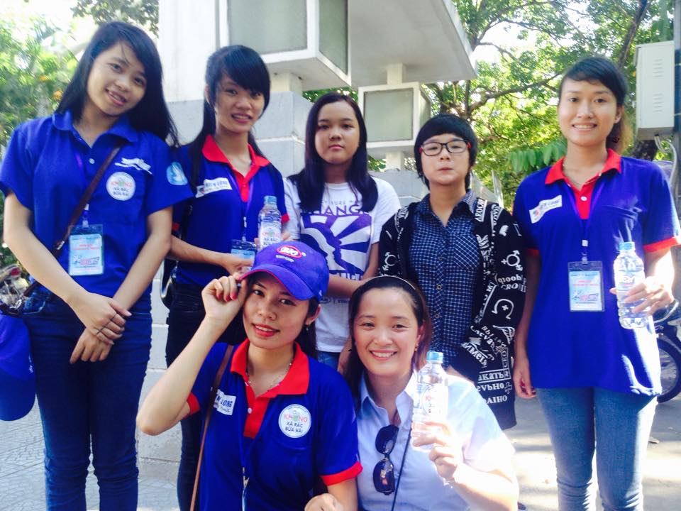 "Không[-]xả[-]rác[-]bừa[-]bãi"[-]cùng[-]tiếp[-]sức[-]mùa[-]thi[-]2015[-]tại[-]Huế